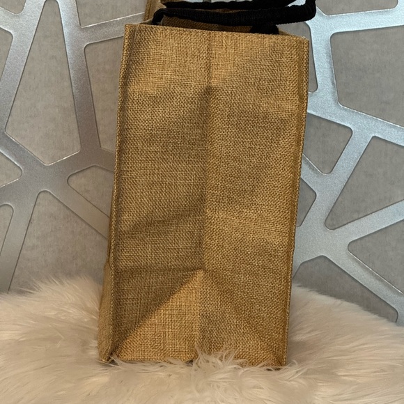 New Arrivals! Hello Weekend Tote and Pouch Set - Picture 4 of 9